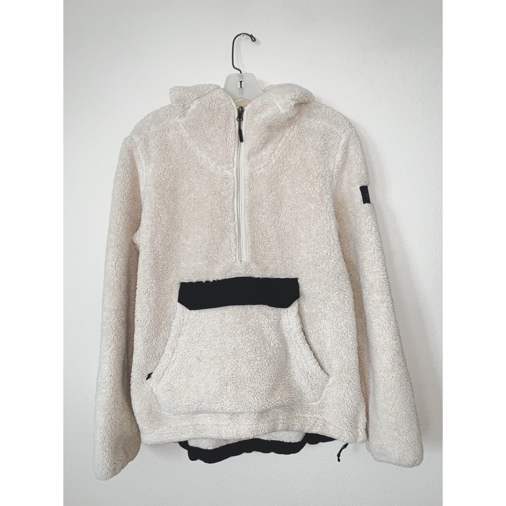 The North Face Fuzzy Pullover